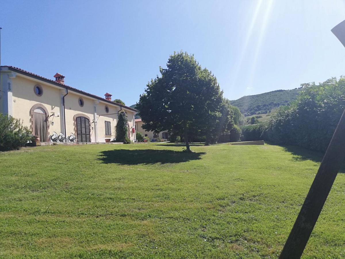 Valle Del Poggio Ночера-Умбра Екстер'єр фото