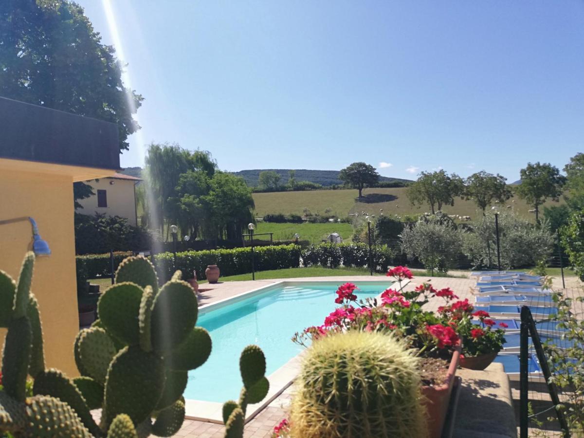 Valle Del Poggio Ночера-Умбра Екстер'єр фото