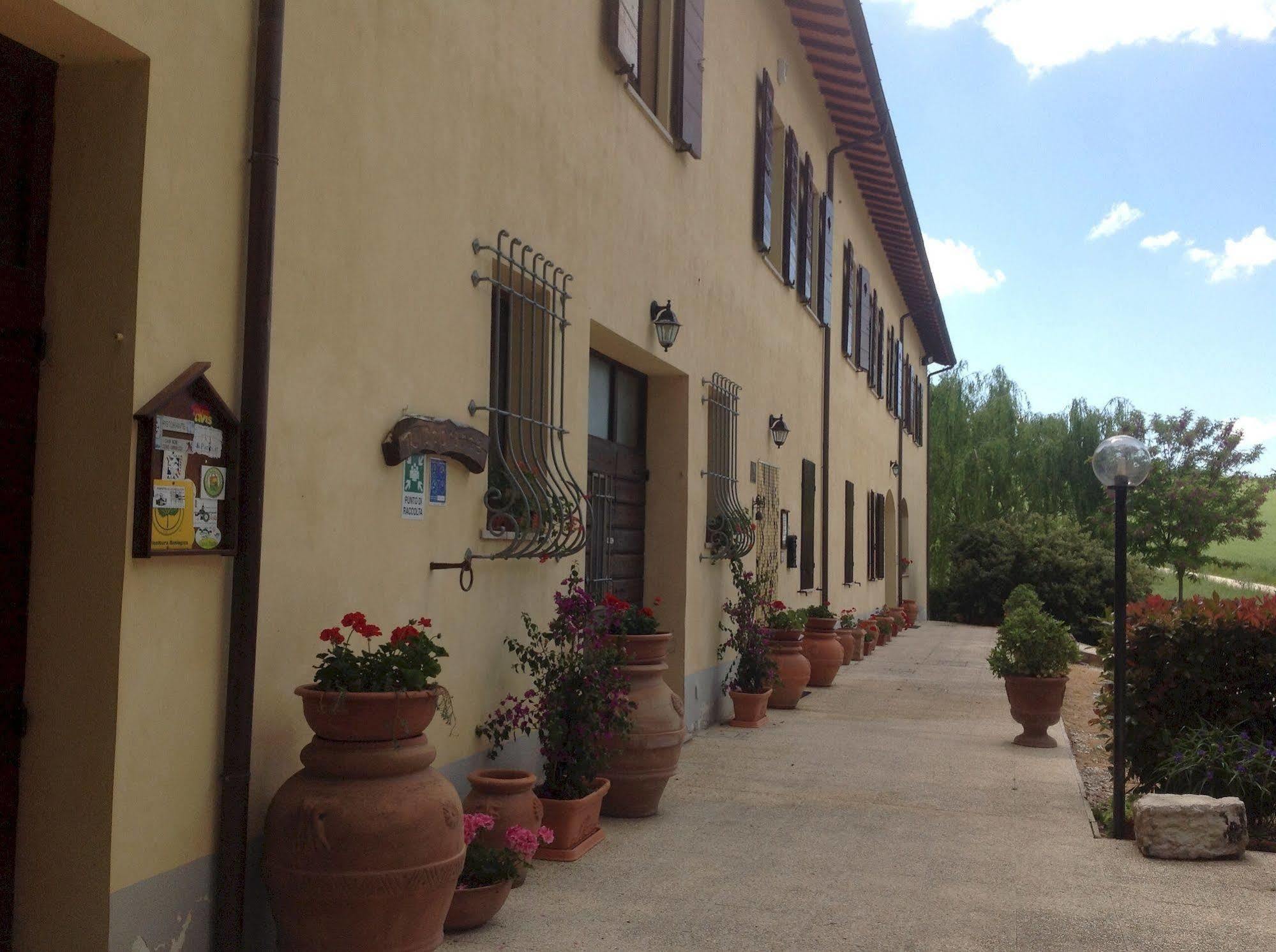 Valle Del Poggio Ночера-Умбра Екстер'єр фото