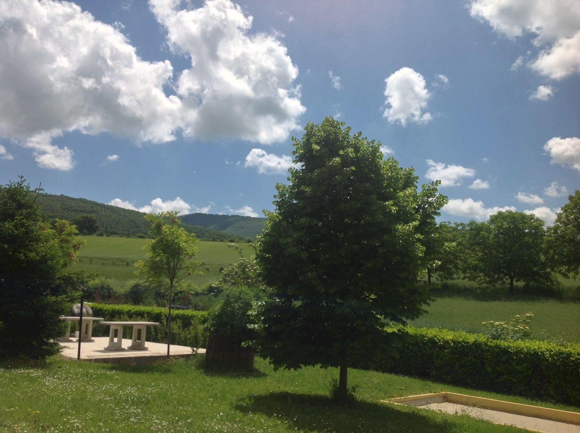 Valle Del Poggio Ночера-Умбра Екстер'єр фото